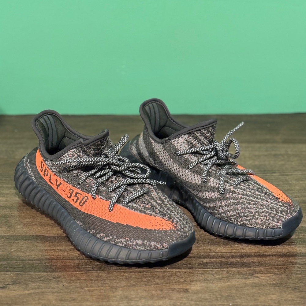 Size 6.5 - adidas Yeezy Boost 350 V2 Low Carbon Beluga